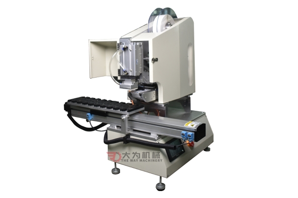 高精度POS機平面貼標(biāo)案例